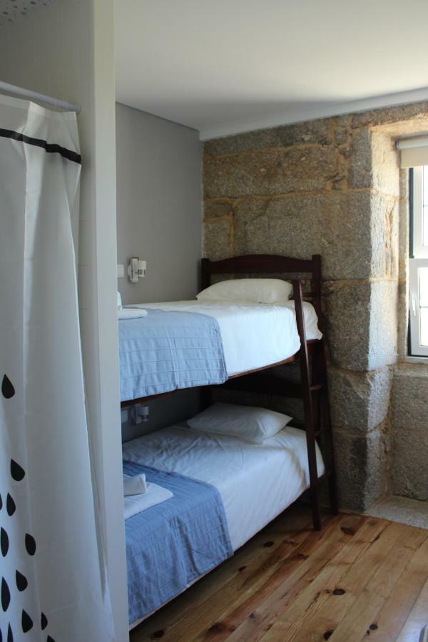Hostel Casa Do Pinheiro Lagares da Beira ภายนอก รูปภาพ